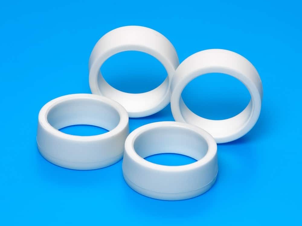 15509_1.jpg TAMIYA 15509 1/32 LOW-PROFILE OFFSET TREAD TIRES (HARD/WHITE) - Image 1